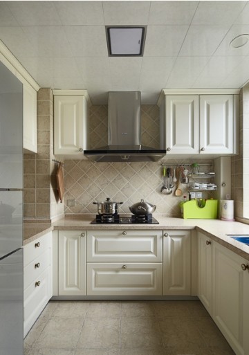 古典温暖的美式110平米三居室厨房装修效果图