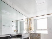 现代时尚的中式110平米三居室卫生间装修效果图
