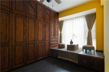 热情的东南亚风格100平米二居室卧室衣柜装修效果图