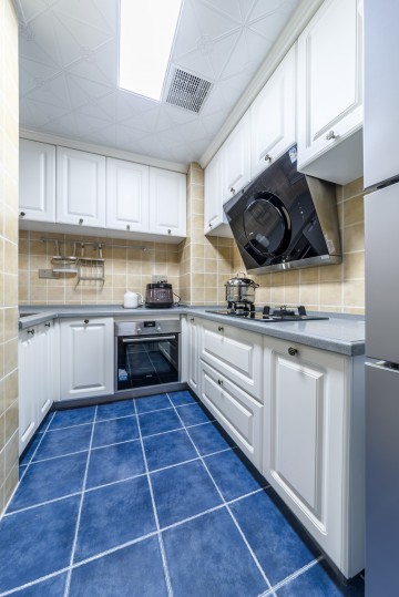简约清新美式风格80平米一居室厨房橱柜装修效果图