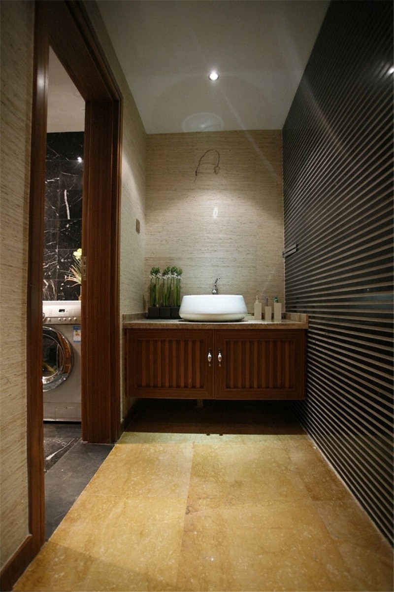 静谧稳重的东南亚风格100平米三居室卫生间装修效果图