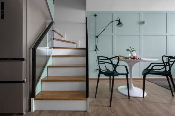 简单舒适的北欧风格90平米复式楼梯装修效果图