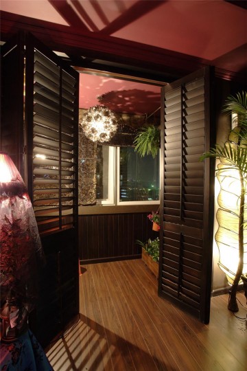 神秘色彩的东南亚风格一居室阳台装修效果图