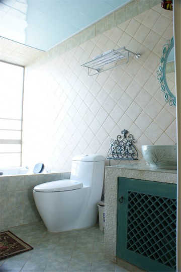清新优雅的东南亚风格小户型卫生间装修效果图