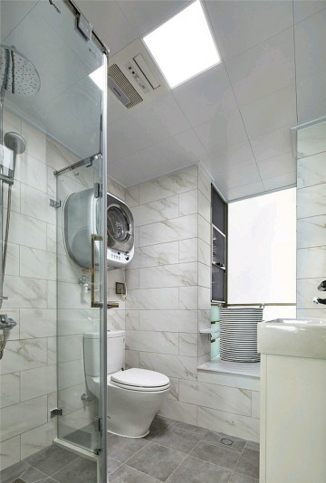 清爽简洁的北欧风格四居室卫生间装修效果图