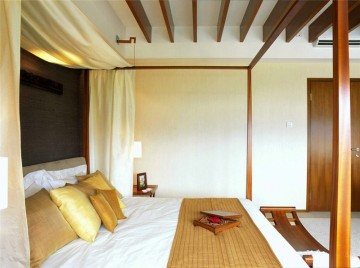 温馨简约的东南亚风格复式卧室装修效果图