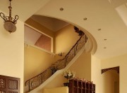 金碧辉煌中式风格300平米别墅客厅楼梯装修效果图
