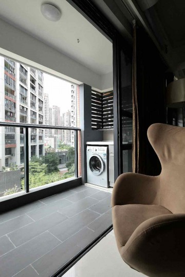 大方时尚现代简约风格100平米四居室阳台窗户装修效果图