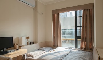 温润柔和现代简约风格90平米三居室卧室飘窗装修效果图