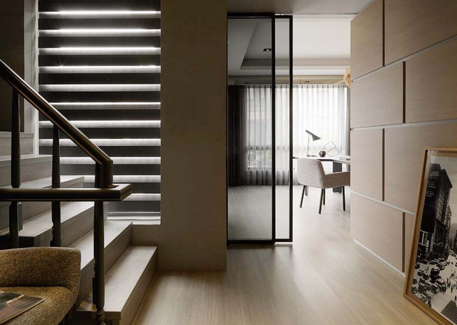 低调奢华新古典风格120平米四居室客厅楼梯装修效果图