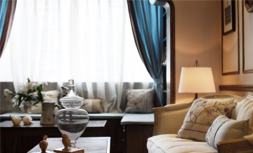 浪漫复古欧式风格90平米公寓客厅飘窗装修效果图