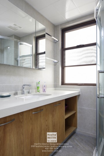 狮山名门现代简约三居室卫生间装修实景案例